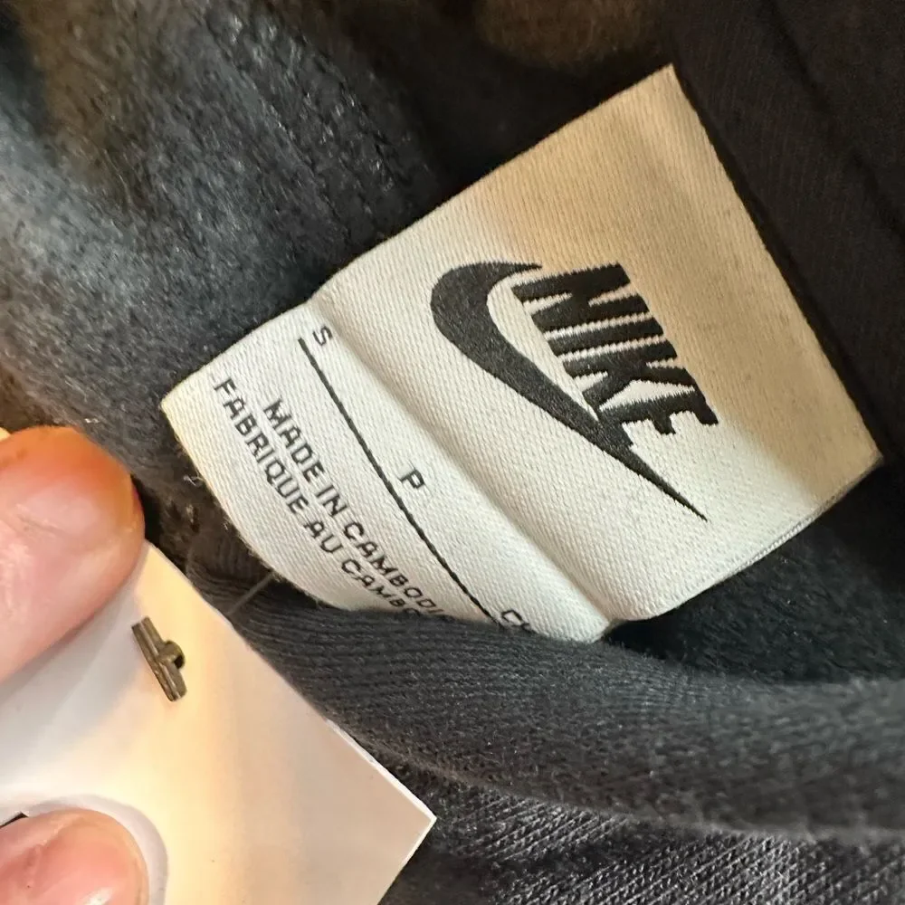 NWT NIKE Unisex Youth Black Logo Hoodie Pullover Athletic - Size Small